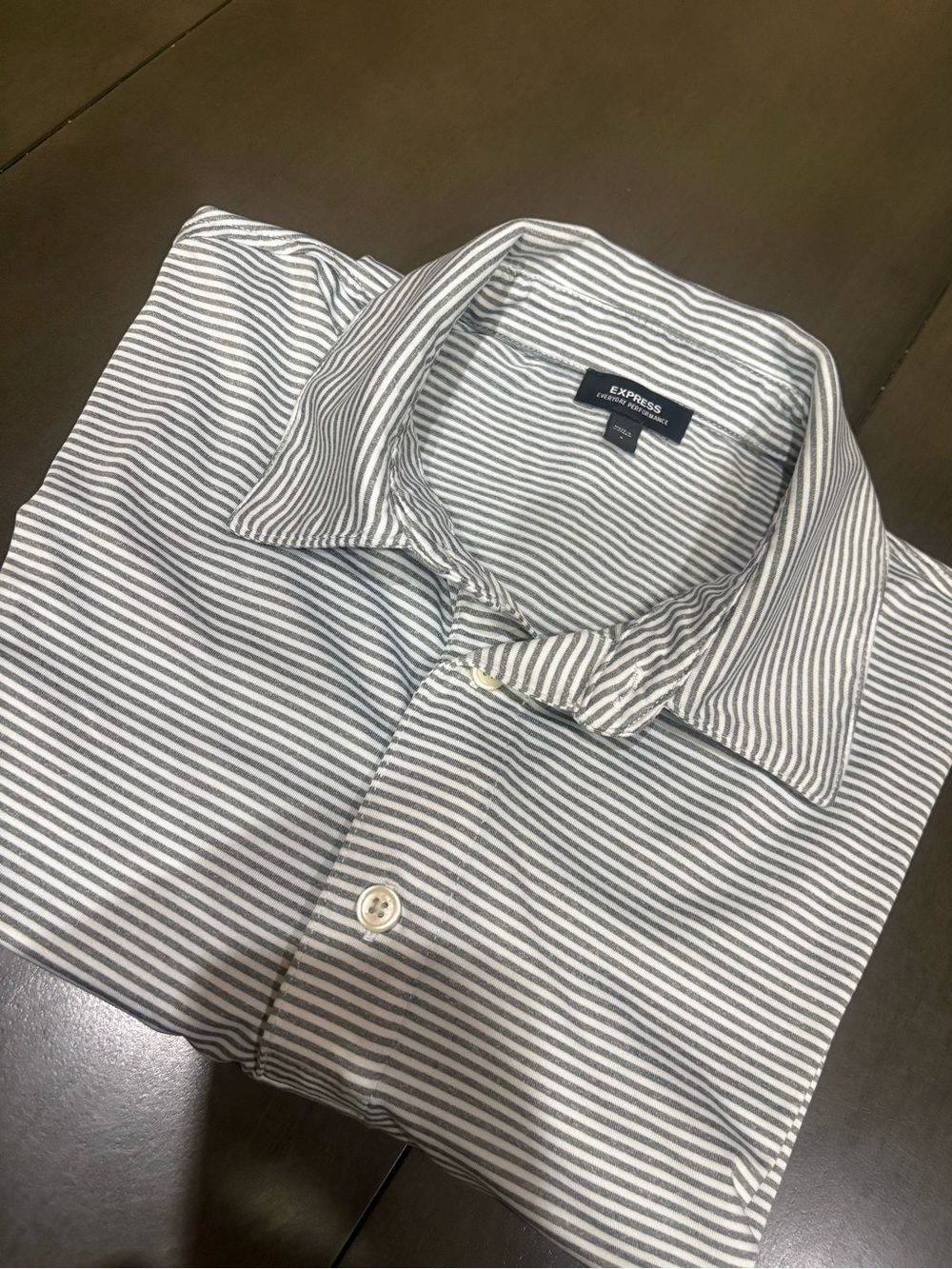 Express Every Day Performance Men's Gray & White Stripe Polo Shirt